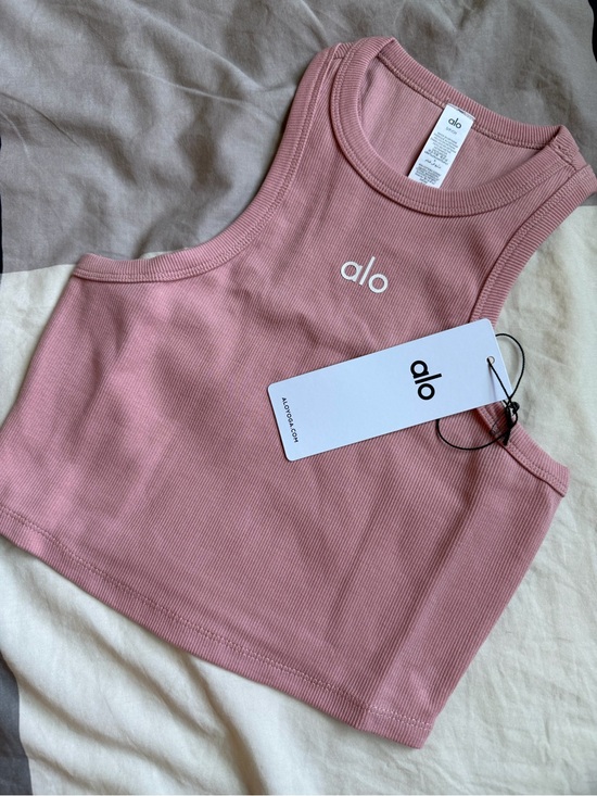 ALO Yoga Tops - ALO Yoga Ribbed Crop Tank Top - Rose Pink
